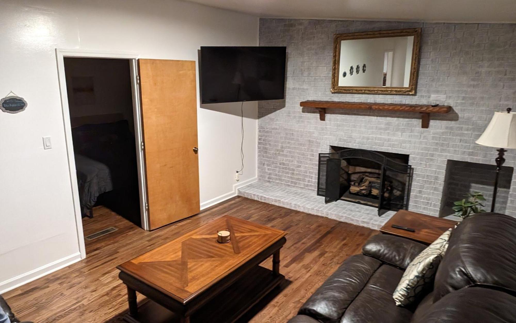 West-end Downtown - Easy Access To Airport & Jcsu Casa de férias *