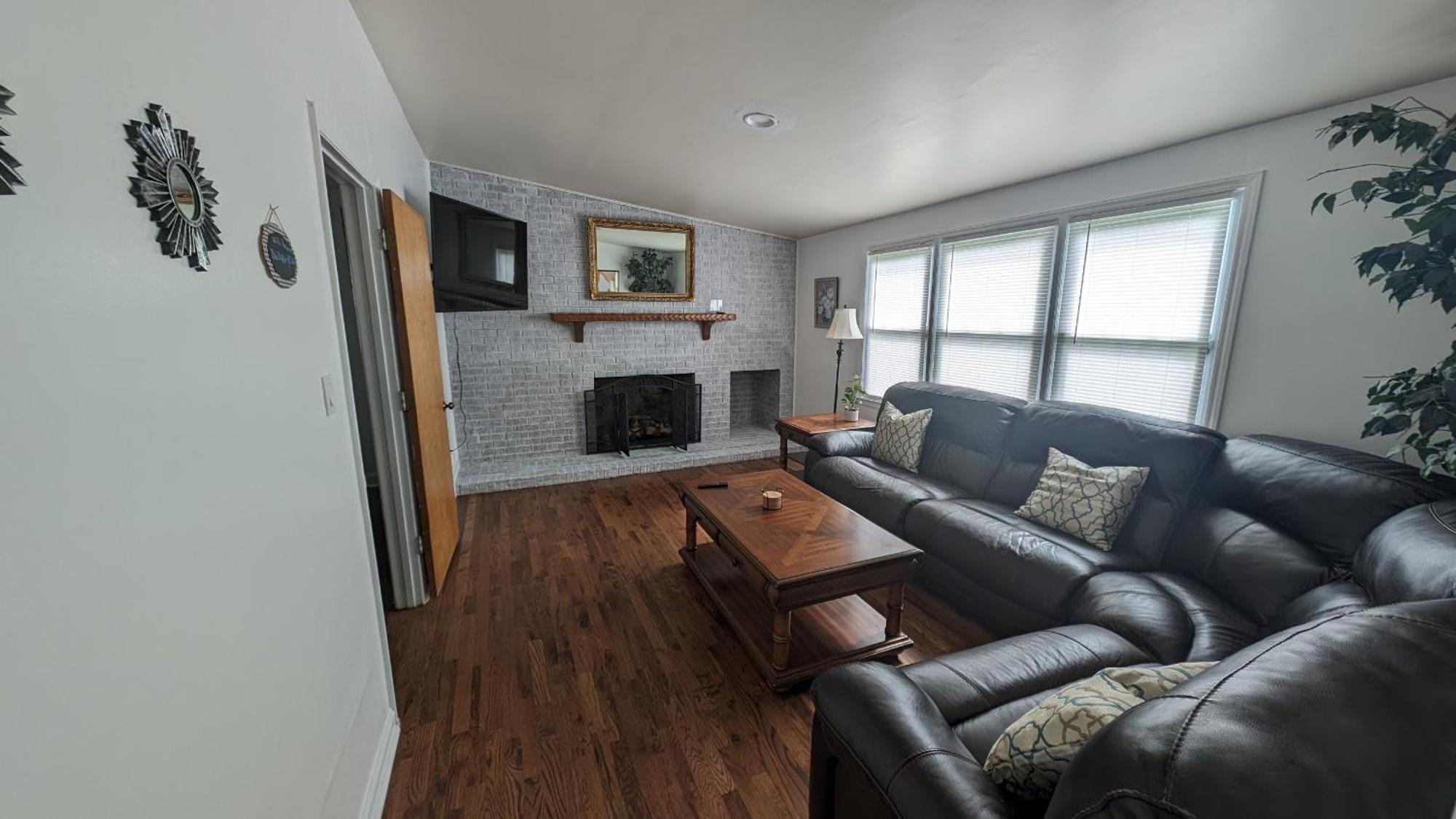 Casa de férias West-end Downtown - Easy Access To Airport & Jcsu *